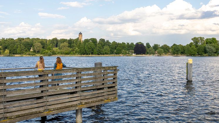 Am Ufer der Havel mit Blick auf den Flatowturm (Foto: PMSG André Stiebitz)