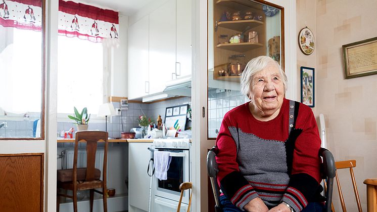 Maj-Britt har bott på Virvelvindsgatan i mer än 60 år              bild: Sofia Sabel