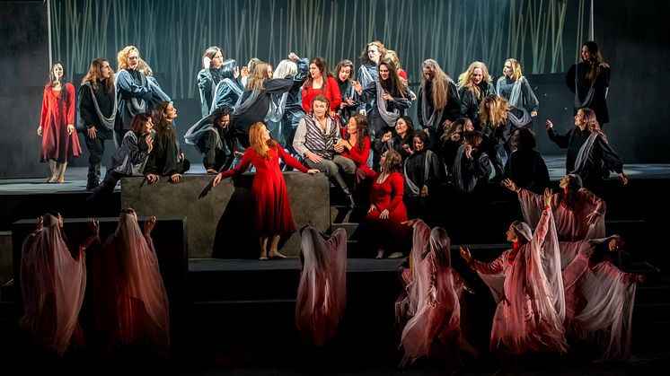 Scene from ‘Parsifal’ in the production by Jasmin Solfaghari at the Goetheanum (Photo: François Croissant)