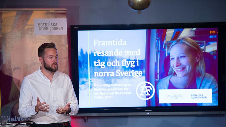 På bild: Joakim Berg, Norrtåg, vid seminarium i Almedalen Foto: Patrick Trägårdh