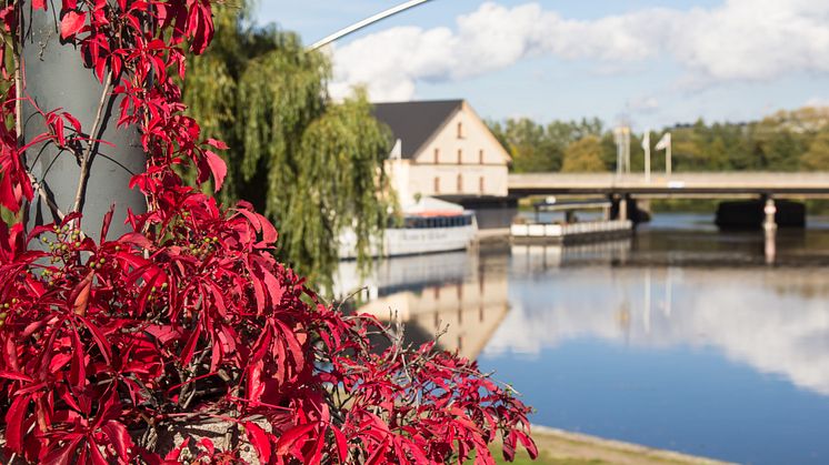 Höstkryssning på Stångån/Kinda kanal är en av de sju weekendupplevelser i Linköping som lyfts fram av de andra städerna i kampanjen 24 timmar hos grannen. Foto: Visit Linköping