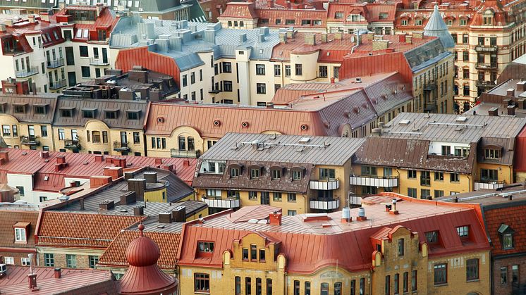 Vy över takåsar i centrala Göteborg där priserna sjönk med 1 procent under oktober. Sett över det senaste året är priserna dock upp 2 procent.