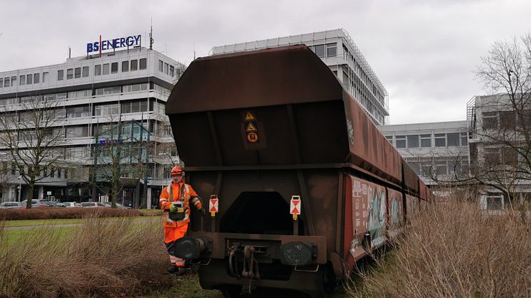 Foto 3_ Am 6. Februar 2024 erreichte der letzte Kohlezug über das Ringgleis das Heizkraftwerk Mitte..jpg