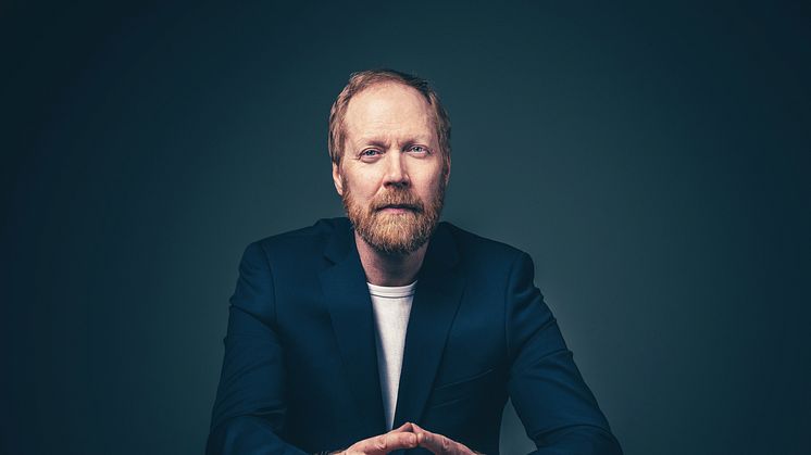 Lars-Johan Åge föreläser på Medborgarskolan hösten 2019.