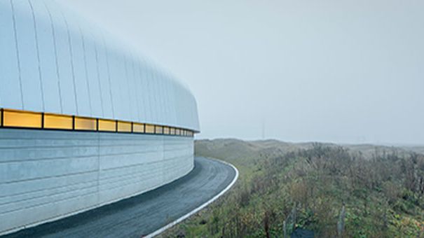 Skånes arkitekturpris 2016 går till Max IV i Lund. Två arkitekter, Fojab arkitekter och Snøhetta, och en byggherre, Fastighets AB ML4, delar på priset.