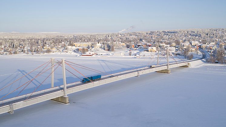 Svevia ska byta ut kablarna på den 65 år gamla Strömsundsbron. En teknisk utmaning av internationellt intresse. Foto: Torbjörn Bergkvist