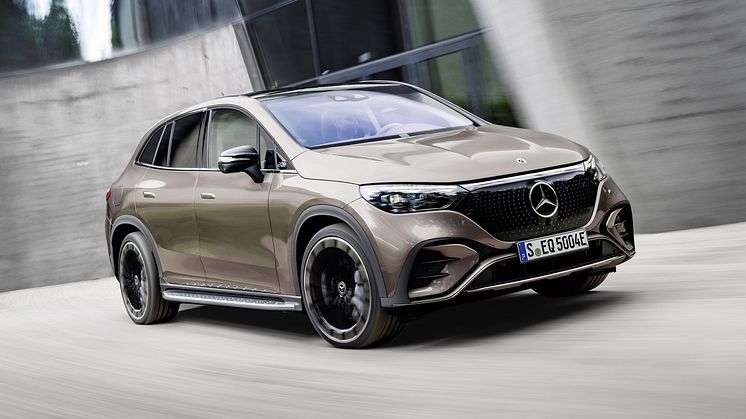 Mercedes-Benz præsenterer den nye EQE SUV