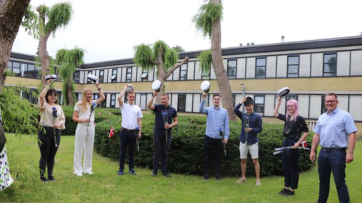 Studenter og rektor, Lars Viborg Jørgensen, på H.C. Ørsted Gymnasiet i Lyngby