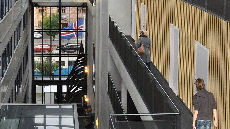 Nya entrén vid Mässans gata 10, Göteborg. World Trade Center Göteborg är en mötesplats med ett blomstrande affärsliv idag är 180 framgångsrika företag representerade vid våra två anläggningar i centrala Göteborg.