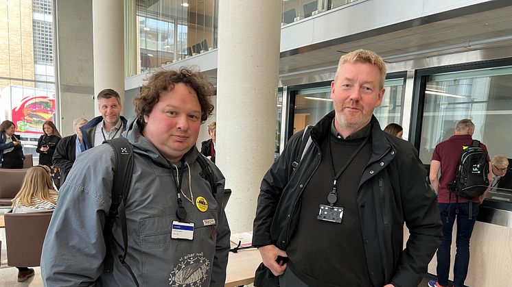 Leder i Norsk Bonde- og Småbrukarlag Tor Jacob Solberg sammen med leder i Norges Bondelag og jordbrukets forhandlingsleder, Bjørn Gimming. FOTO: Linda Sunde