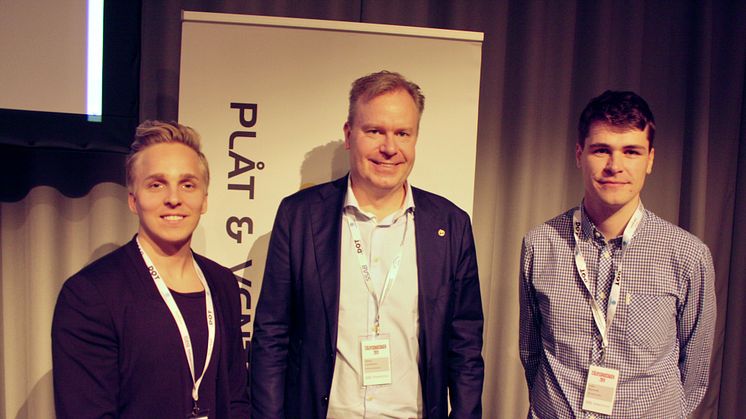 Deltagare Stålbyggnadsdagen 2019, från vänster: Juha Rosenström, delägare Weatherproof Family,​ Johan Lindström, vd Plåt & Ventföretagen och ordförande Svensk Byggplåt, samt Luka Murovec, arkitekt Raumlabor Berlin