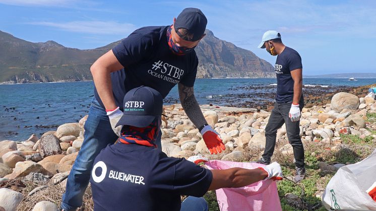 On World Clean Up Day, Bluewater helps Cape Town avoid plastic trash becoming micro plastics (photos: Maryann Shaw)