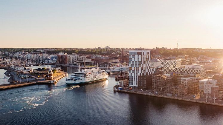 Fuelled by batteries, the ForSea ferries cross the Öresund strait multiple times a day. Image: Studio-e/City of Helsingborg