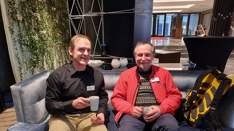 Paul Renaud (left) talking to Rolf Gradinger (UiT) at the Nansen Legacy Annual Meeting