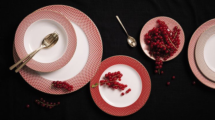 Sensual red in combination with delicate gold outlines: the new Rosenthal Francis Carreau Rouge collection.