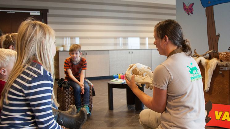 I Skalmans och Vargens Zooskola får barnen lära sig mer om djur