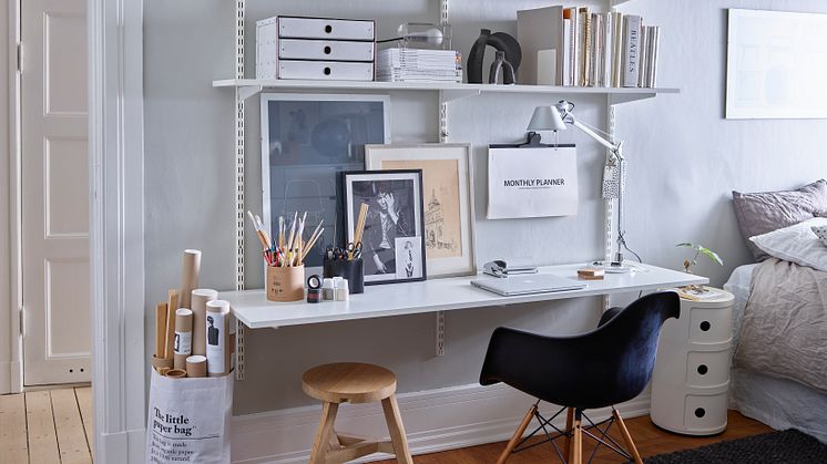 A smart home office with Elfa's storage solutions