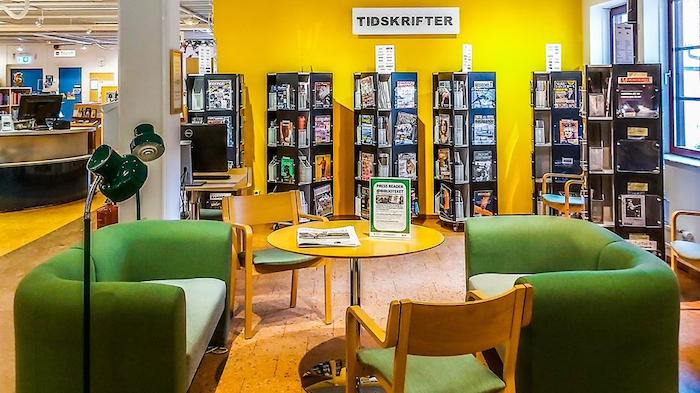 Kulturenhetens besparingar innebär minskade öppettider med personal på biblioteken i Lindesbergs kommun.