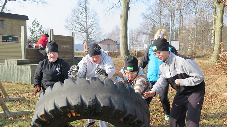 Några av deltagarna som tränar inför Toughets Family Foto: Sölvesborgs kommun 