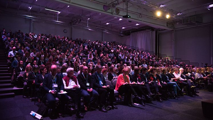 Temat för årets konferens är ”Individens vilkor” och fokuserar på individens eget självbestämmande.