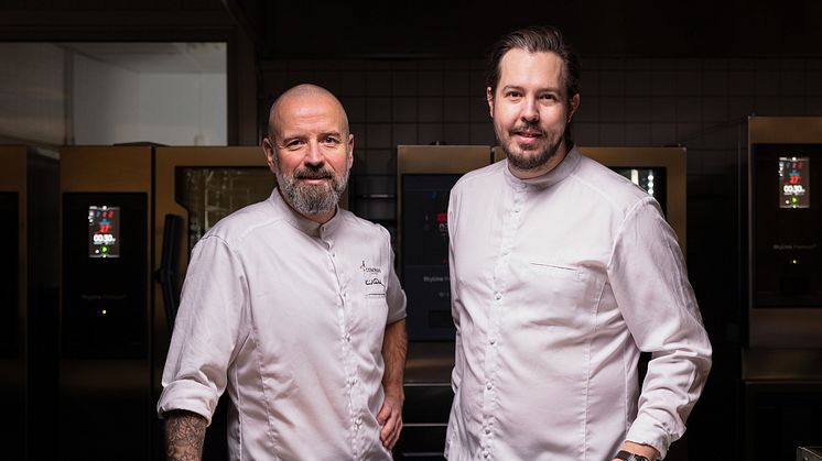 Krister Dahl, Culinary Director Compass Group, tillsammans med Jimmi Eriksson