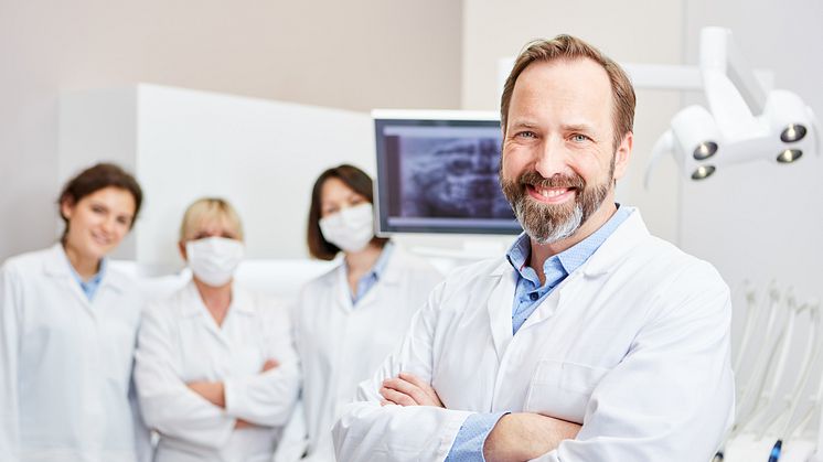 Tandläkare rekommenderar ny patenterad snusteknik med skydd för tandköttet för de patienter som inte kan eller vill sluta snusa