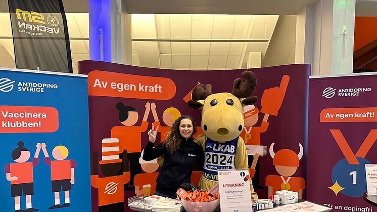 Besök av SM-veckans maskot i Antidoping Sveriges monter