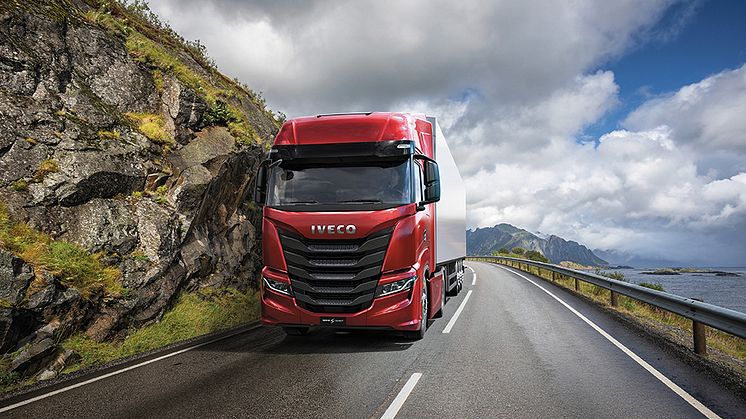 New IVECO S-WAY