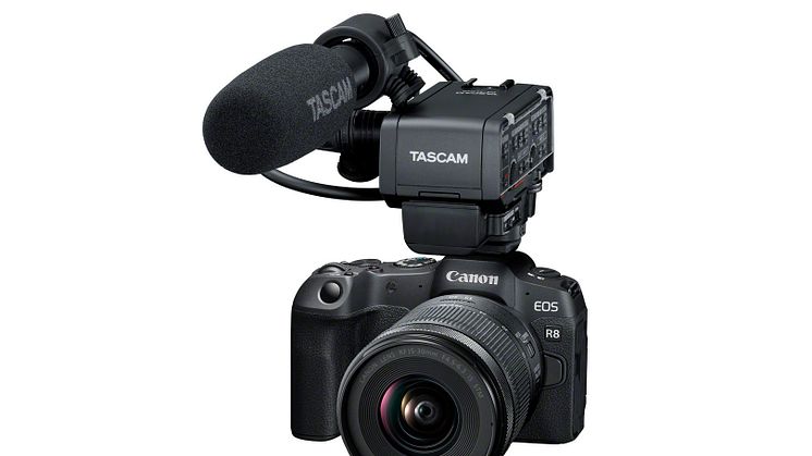 Canon EOS R8_FrontSlantLeft_L321_XLR_TM200SG