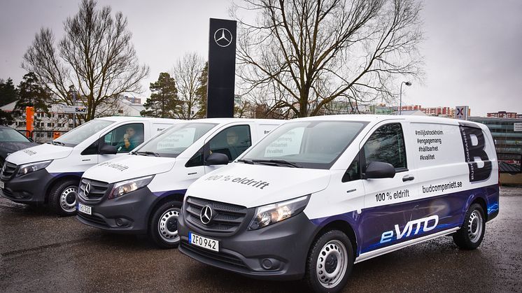 Mercedes levererar första elektriska transportbilen till svenska kunder