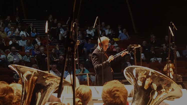 ECWO 2023 dirigent og publikum