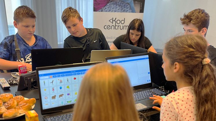 This week, Kodcentrum and Nexer organized a hackathon at Nexer's office for children who fled Ukraine.