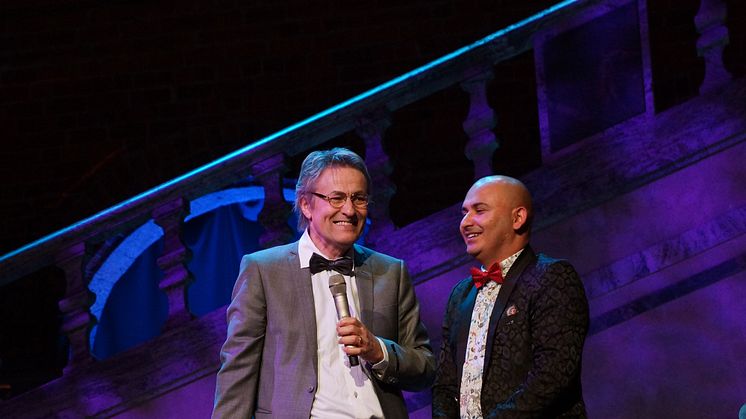 Lars Lerin och Manoel ”Junior” Marques Lerin mottar pris på Störd och stolt galan