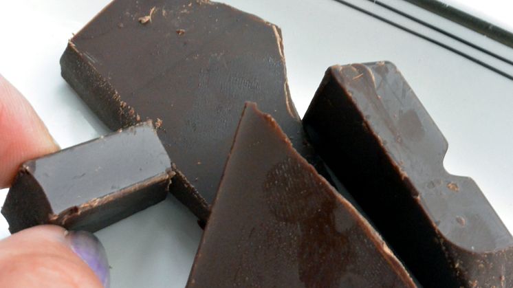​Suklaasta suojaa eteisvärinälle