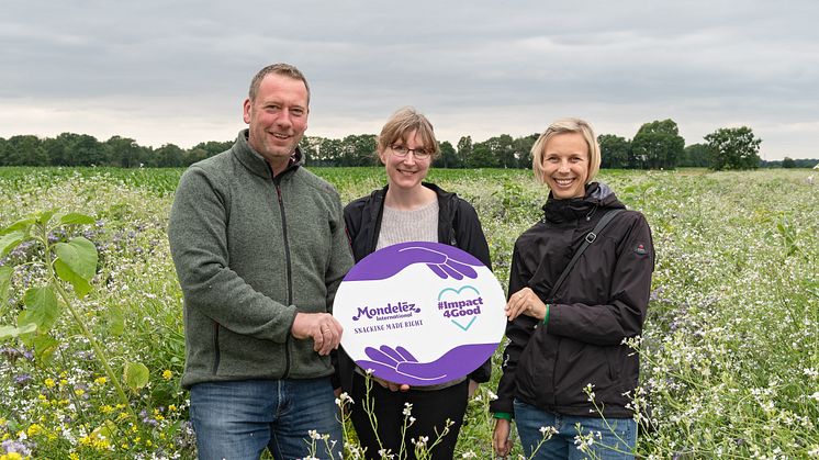 Weltbienentag: Mondelez International engagiert sich für Bienenschutz