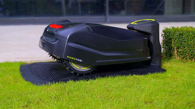 RYOBIn uusi ROBOYAGI-robottiruohonleikkuri helpottaa nurmikon-leikkuuta puutarhan  kaltevuudesta ja koosta riippumatta!