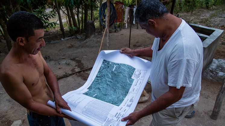 Medlemmer af Tolupanes-folket i Honduras planlægger bæredygtig brug af deres skov. 