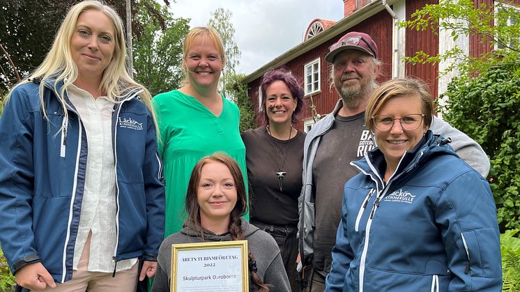 På bilden: Anna Ohlin Ek, Juliane Thorin, Ronja, Therese och Niklas Engdahl, Elin Sjöstedt.