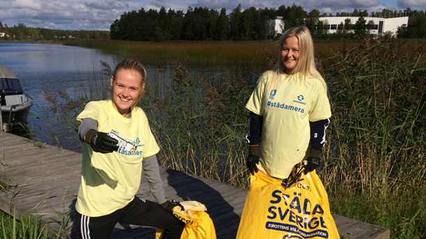 Ellen Andersson och Jennifer Gustavsson, Waggeryds IK. Foto: Karin Selldén.