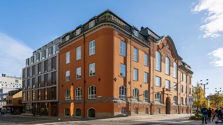Rødbankkvartalet i Tromsø er resultatet av rehabilitering av to eldre, ærværdige murbygninger og et tilbygg med effektive kontorarbeidsplasser. Alle bilder er tatt av: Trygve Espejord
