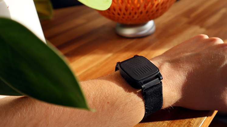xBand, armbandet som kommunicerar genom vibrationer