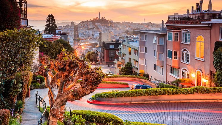 Solnedgång över San Francisco där Scandoramas nya rundresa "Western Highlights" tar sin början. Foto: Shutterstock.com