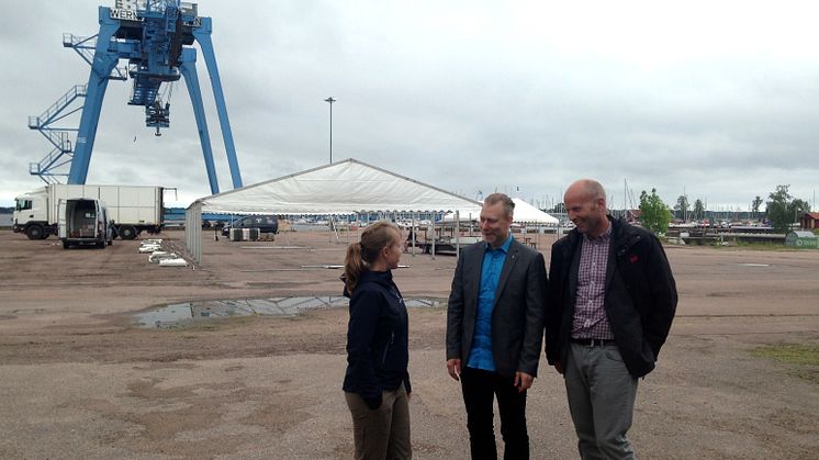 Jenny Sander, Jonas Andersson och Henrik Wapen på plats mitt i förberedelserna inför Vänerns på lördag den 7 juni.