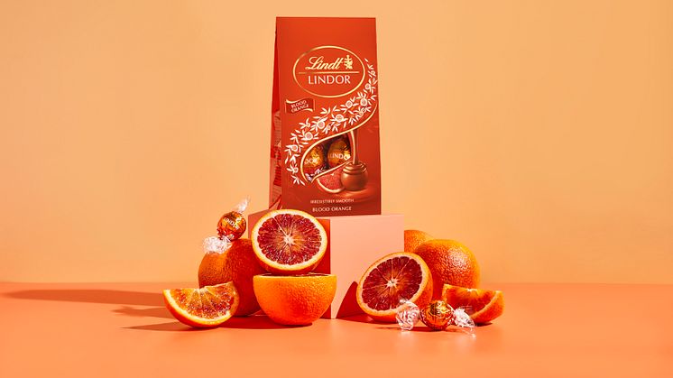 LINDOR Blood Orange Bag 137g 3D