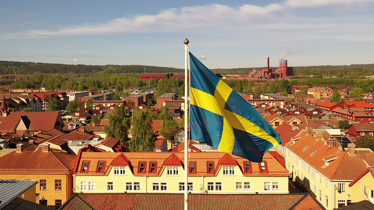 Under det livseända nationaldagsfirandet kommer svenska flaggan att hissas på residenset i Falun. Foto: Länsstyrelsen i Dalarnas län