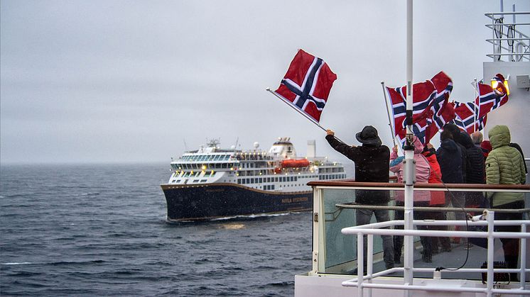 Havila Castor and flags