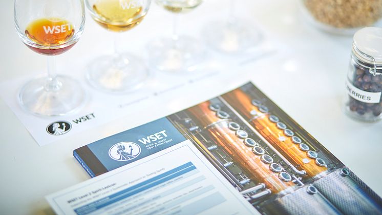 Pernod Ricard Sweden, i samarbete med The Wine and Spirits Education Trust, förser bar- och restauranganställda med ledande spritutbildningar till ett värde av 500 000 kr