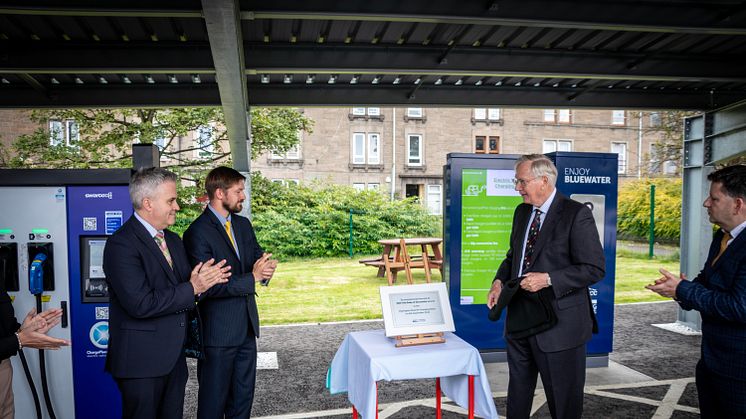 Bluewater says it was honored to welcome HRH The Duke of Gloucester to enjoy the Bluewater purified water available at Dundee's Clepington Road EV Charging Oasis (Photo Credit: Mark Thomas)