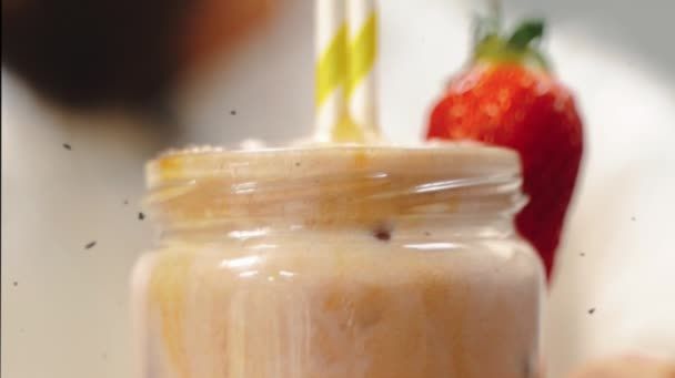 Sproud's ambassador creates a Strawberry Iced Latte
