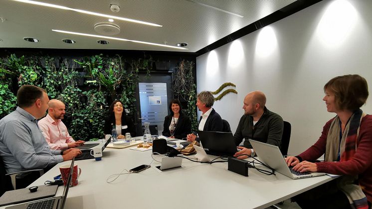 From right: Merete Kristiansen (Director Akvaplan-niva/APN), Morten Thorstensen (APN), Lionel Camus (APN), Anita Evenset (APN), Nadia Aarab (DO), Alexander Rumson (DO), Andries Ferla (DO)